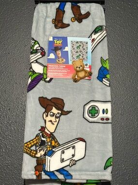 Disney Toy Story Preschool Throw Blanket - Light Gray, Brown, Green, Blue